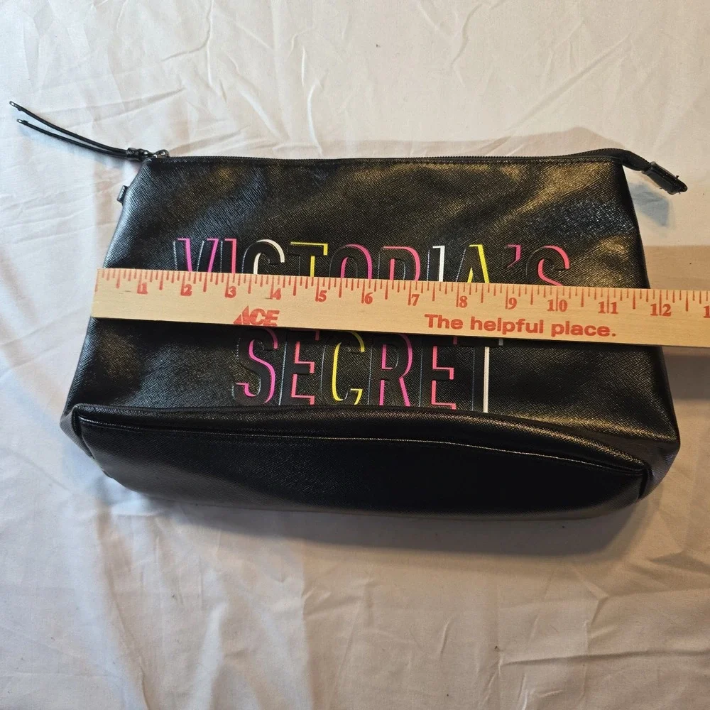 Victoria's‎ Secret black make up cosmetics bag